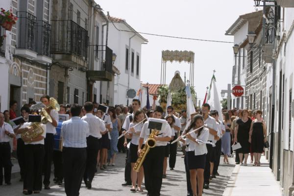 Desfile procesional en honor a nuestra señora de la Peña